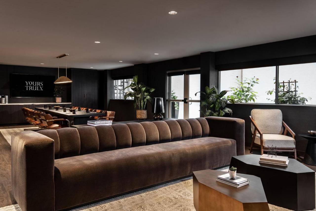 Vignette Collection Yours Truly Dc By Ihg Washington Ngoại thất bức ảnh The lounge at the airport