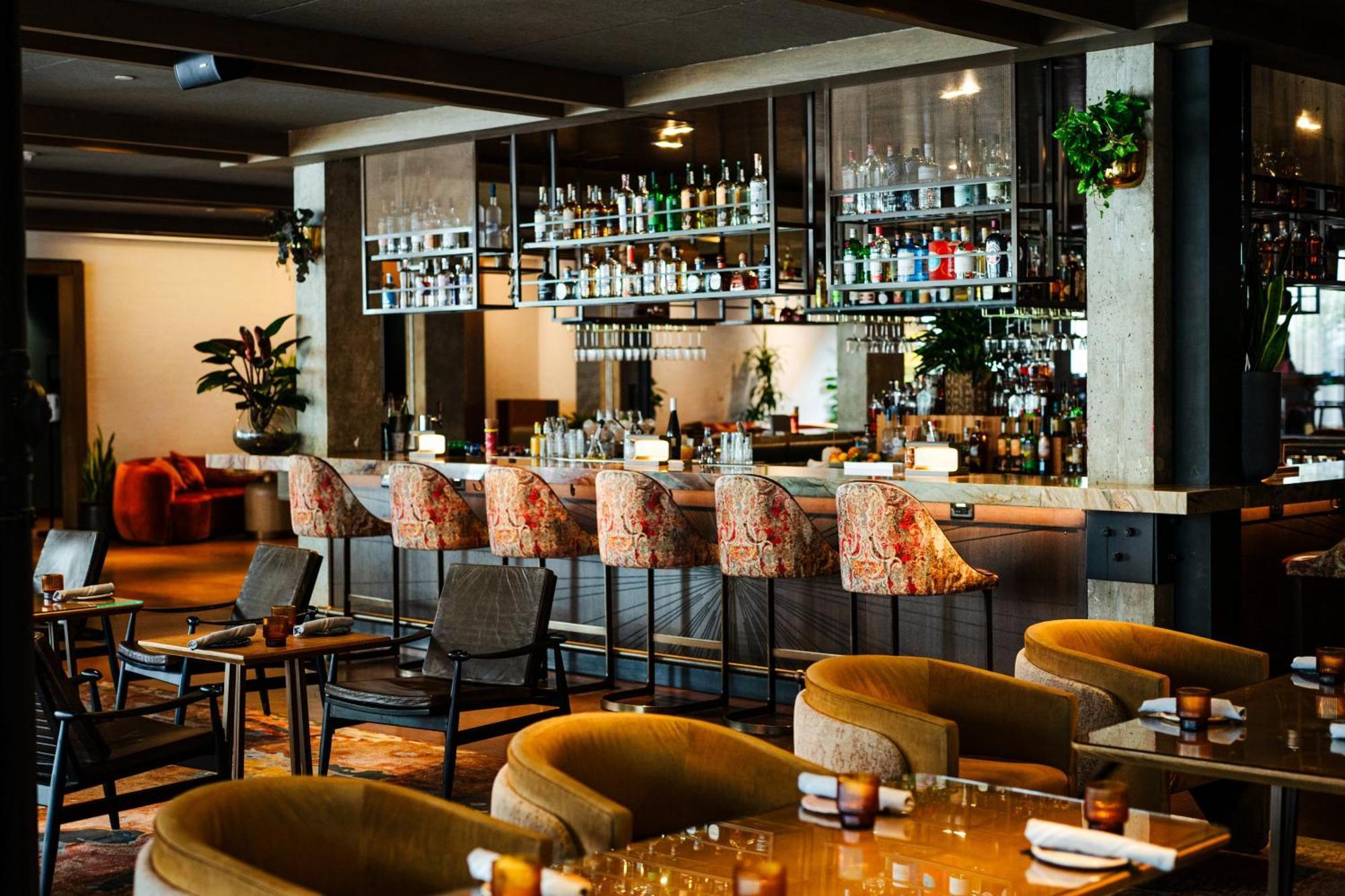 Vignette Collection Yours Truly Dc By Ihg Washington Ngoại thất bức ảnh The bar at the restaurant