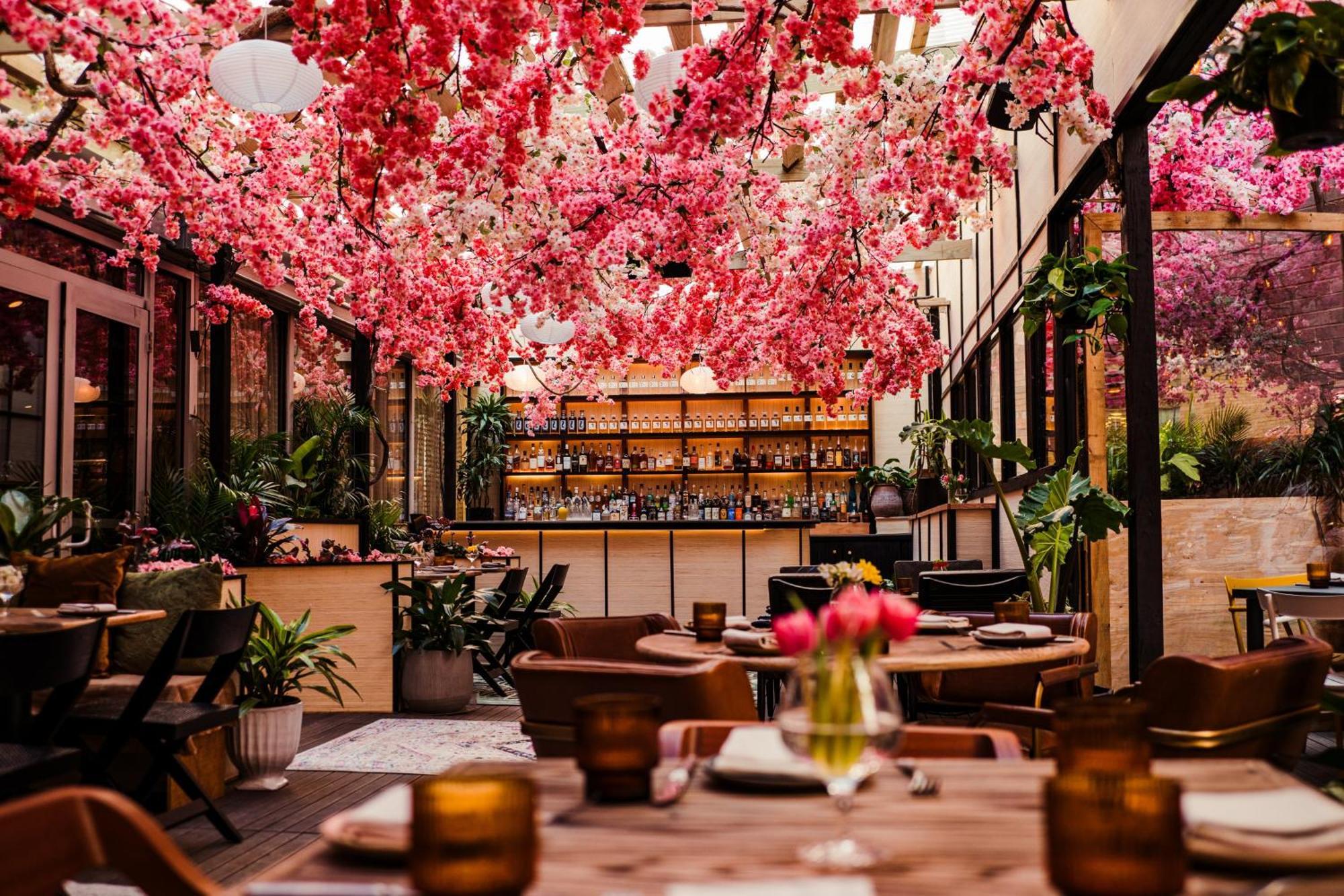 Vignette Collection Yours Truly Dc By Ihg Washington Ngoại thất bức ảnh The interior of the restaurant