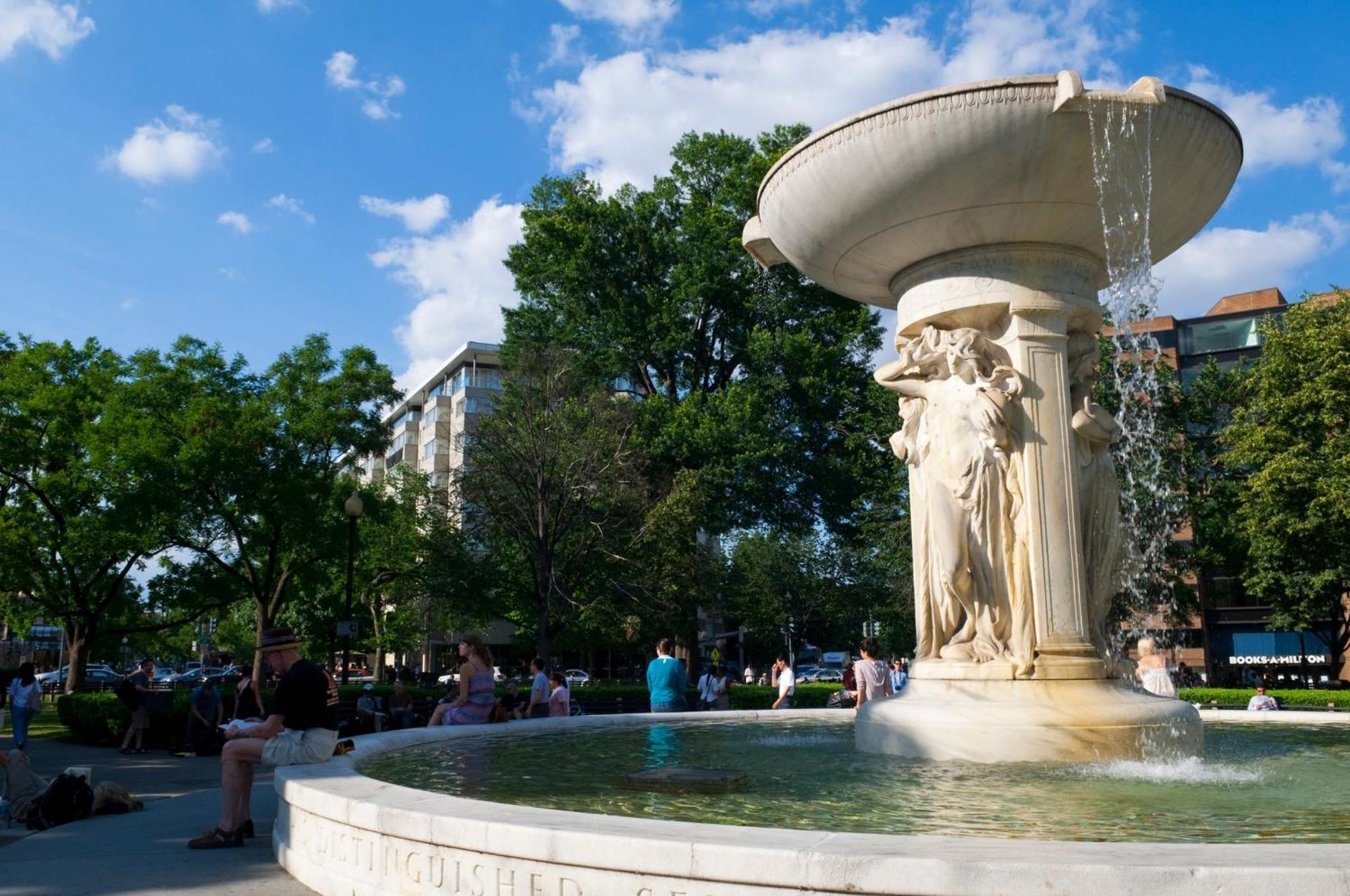 Vignette Collection Yours Truly Dc By Ihg Washington Ngoại thất bức ảnh Fountain in the park